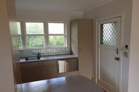 Photo of property in 21 Linwood Avenue, Forrest Hill, Auckland, 0620