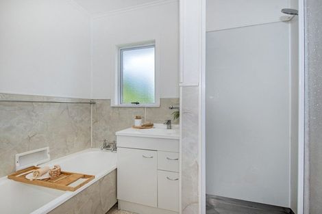 Photo of property in 60 Western Hills Drive, Kensington, Whangarei, 0112