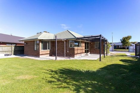 Photo of property in 21 Thistledown Place, Woolston, Christchurch, 8062