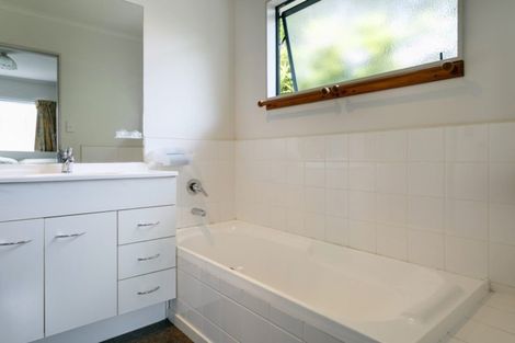 Photo of property in 2/10 Elizabeth Street, Tauhara, Taupo, 3330