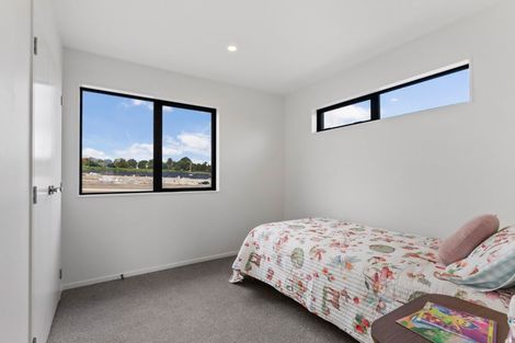Photo of property in 8/4 Limestone Drive, Hobsonville, Auckland, 0616