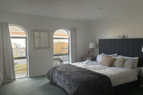 Photo of property in 118 Hillcrest Road, Raumati Beach, Paraparaumu, 5032