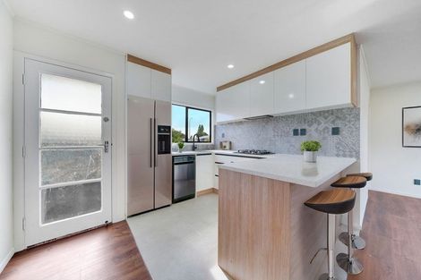 Photo of property in 64 Redcrest Avenue, Red Hill, Papakura, 2110