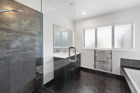 Photo of property in 2 Kilsby Place, Levin, 5510