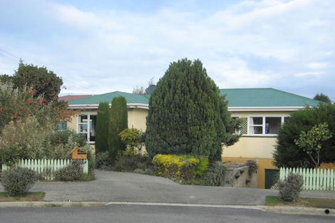 Photo of property in 16 Burn Street, Holmes Hill, Oamaru, 9401