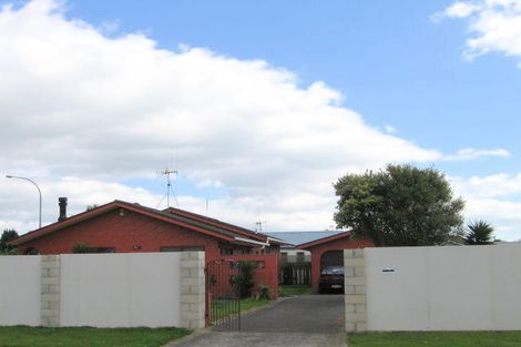 Photo of property in 1a Compton Place, Mount Maunganui, 3116