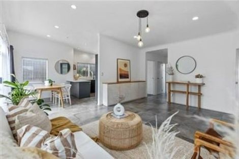 Photo of property in 290b Oceanbeach Road, Mount Maunganui, 3116