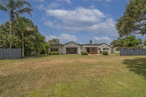 Photo of property in 10 Marquet Place, Tairua, 3508