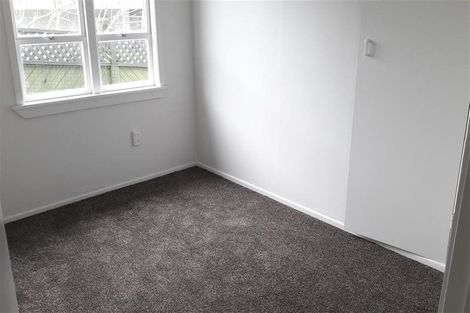 Photo of property in 19 Chivalry Road, Glenfield, Auckland, 0629