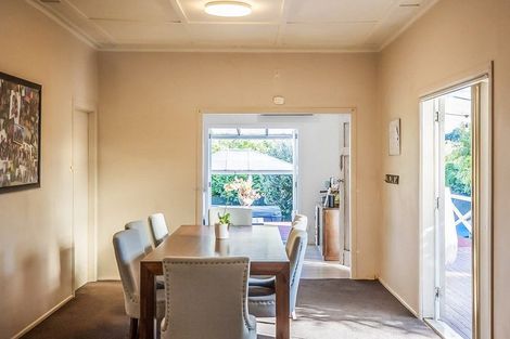 Photo of property in 98 Hill Road, The Gardens, Auckland, 2105