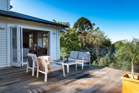 Photo of property in 10 Lincoln Road, Bluff Hill, Napier, 4110