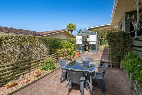 Photo of property in 18 Rimu Road, Stanmore Bay, Whangaparaoa, 0932