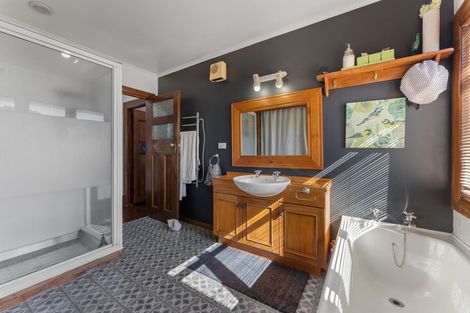 Photo of property in 228 Devon Street West, New Plymouth, 4310