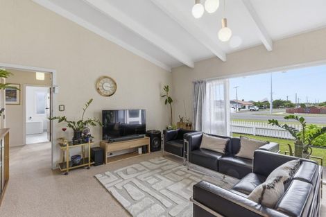 Photo of property in 556 Queen Street East, Levin, 5510