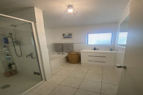 Photo of property in 12 Millen Place, Clarks Beach, 2122