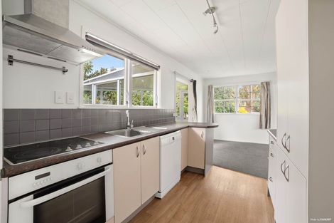 Photo of property in 32 Spinella Drive, Bayview, Auckland, 0629