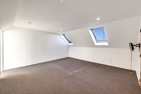 Photo of property in 2/5 Tahi Place, Belfast, Christchurch, 8051