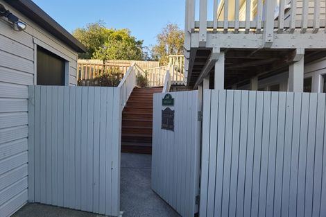 Photo of property in 1 Rubens Lane, West Harbour, Auckland, 0618