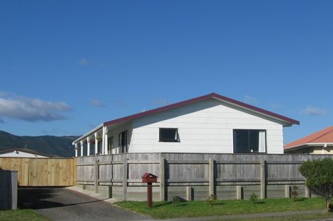 Photo of property in 13 Dennis Taylor Court, Paraparaumu, 5032