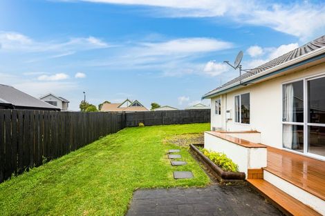 Photo of property in 2 Coventry Close, Ascot Park, Porirua, 5024