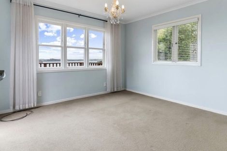Photo of property in 1104 Whangaparaoa Road, Tindalls Beach, Whangaparaoa, 0930