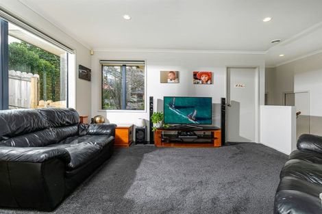 Photo of property in 47 San Marino Drive West, Henderson, Auckland, 0612