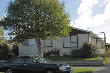 Photo of property in 1/24 Solway Avenue, Ilam, Christchurch, 8041