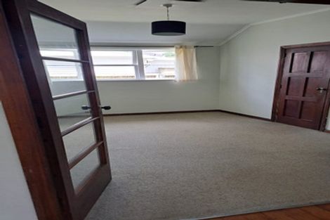 Photo of property in 325 Lake Road, Hauraki, Auckland, 0622