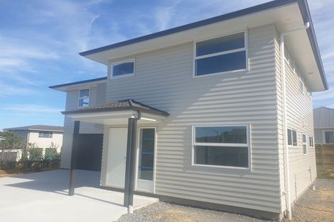 Photo of property in 31 Main Road, Titahi Bay, Porirua, 5022