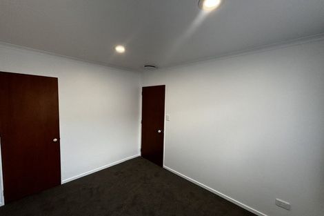 Photo of property in 1/9 Waiwera Place, Merrilands, New Plymouth, 4312