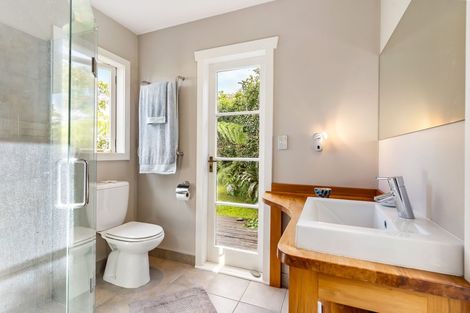 Photo of property in 4 Riddell Road, Glendowie, Auckland, 1071