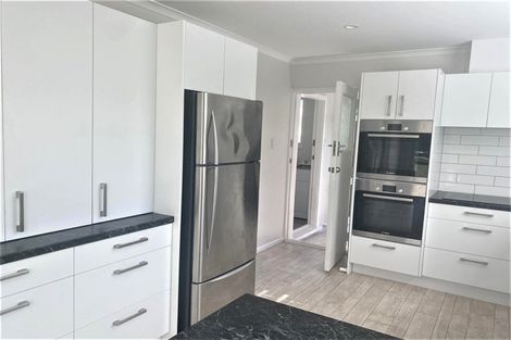 Photo of property in 382 Te Moana Road, Waikanae, 5036