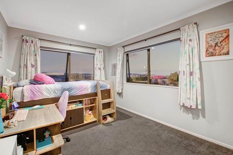 Photo of property in 14 Kingfisher Road, Silverdale, 0932