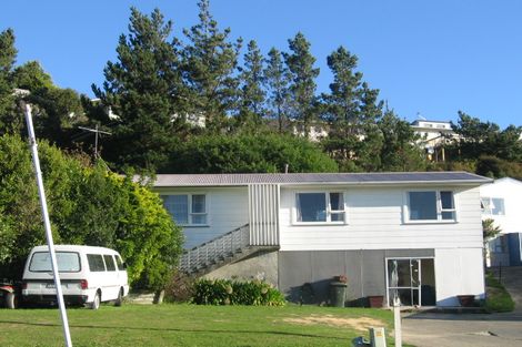 Photo of property in 1/106 Holborn Drive, Stokes Valley, Lower Hutt, 5019