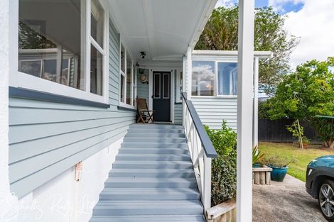 Photo of property in 25 Whaka Street, Maungaturoto, 0520