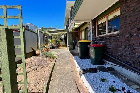 Photo of property in 9 Tromie Place, Highland Park, Auckland, 2010