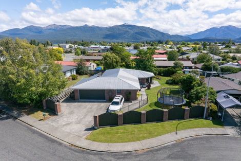 Photo of property in 3 Sylvia Baker Place, Te Anau, 9600