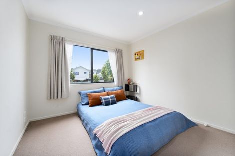 Photo of property in 6 Newfound Way, Glen Eden, Auckland, 0602