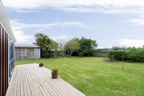 Photo of property in 3 Anga Street, Tangimoana, 4822