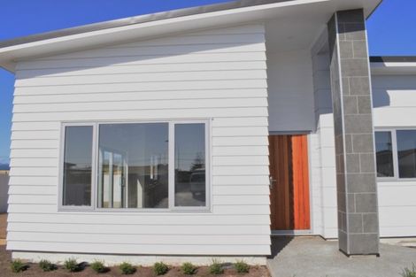 Photo of property in 4 Seagrass Place, Otaki Beach, Otaki, 5512