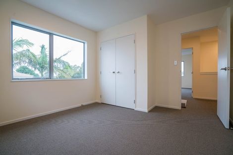 Photo of property in 24c Bradbury Road, Botany Downs, Auckland, 2010