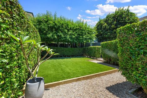 Photo of property in 2/2a Earnoch Avenue, Takapuna, Auckland, 0622