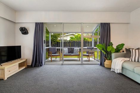 Photo of property in 1/71 Florence Avenue, Orewa, 0931
