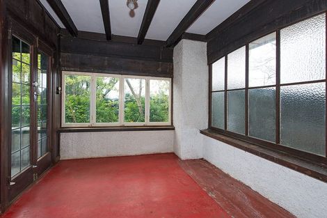 Photo of property in 24 Hinemoa Street, Birkenhead, Auckland, 0626