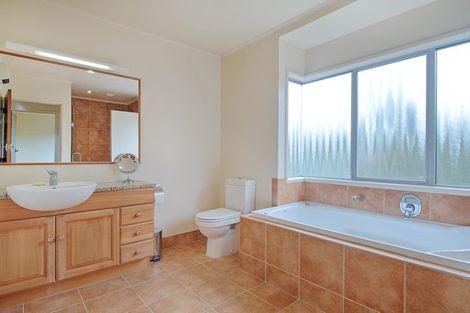 Photo of property in 414a Beach Road, Mairangi Bay, Auckland, 0630