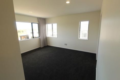 Photo of property in 79 Maka Terrace, Orewa, 0931