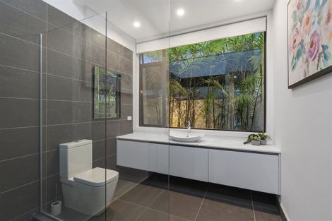 Photo of property in 2/7 Northumberland Avenue, Hauraki, Auckland, 0622