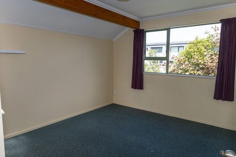 Photo of property in 53 Howe Street, North Dunedin, Dunedin, 9016