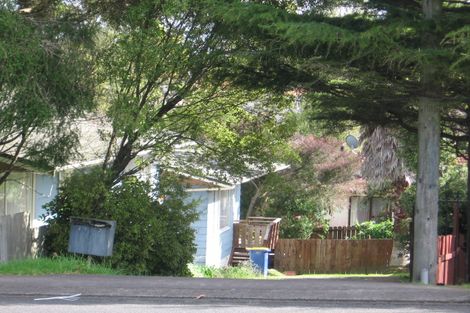 Photo of property in 2/121 Seymour Road, Sunnyvale, Auckland, 0612