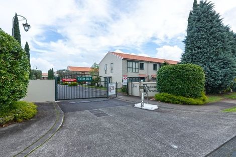 Photo of property in Tuscany Towers, 84/1 Ambrico Place, New Lynn, Auckland, 0600